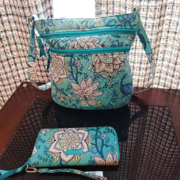 Vera Bradley 2 Piece Purse Wallet Set Floral Crossbody - Picture 16 of 16